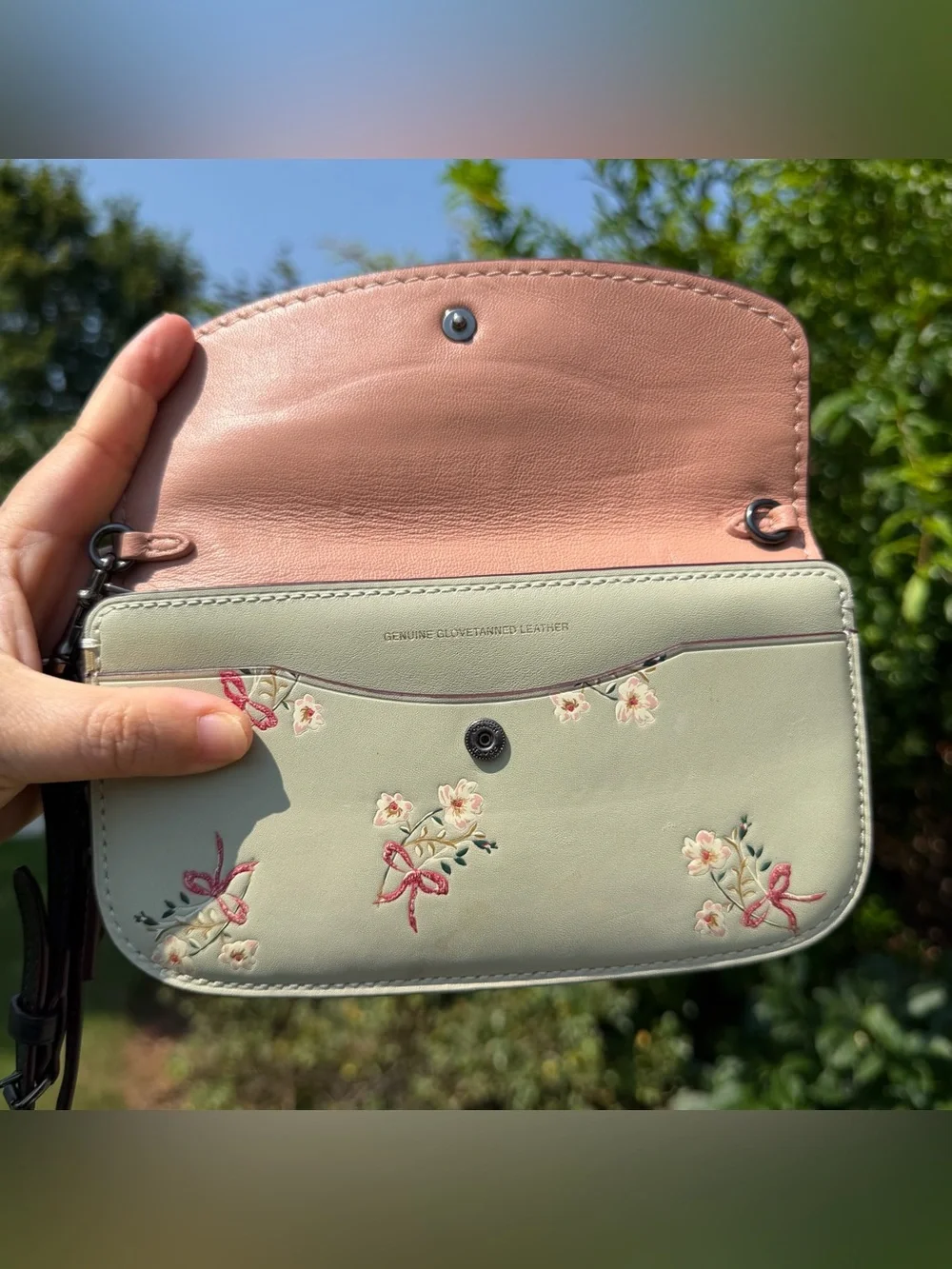 Coach 1941 Clutch With Floral Bow Print 27082 - Picture 9 of 12